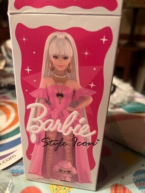 Barbie Style Icon , 2022 Barbie extra